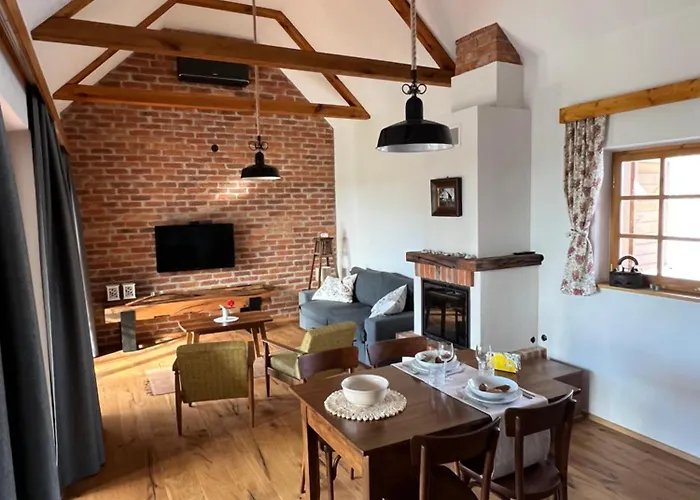 Semesterbostad Iza Na Brejgi *